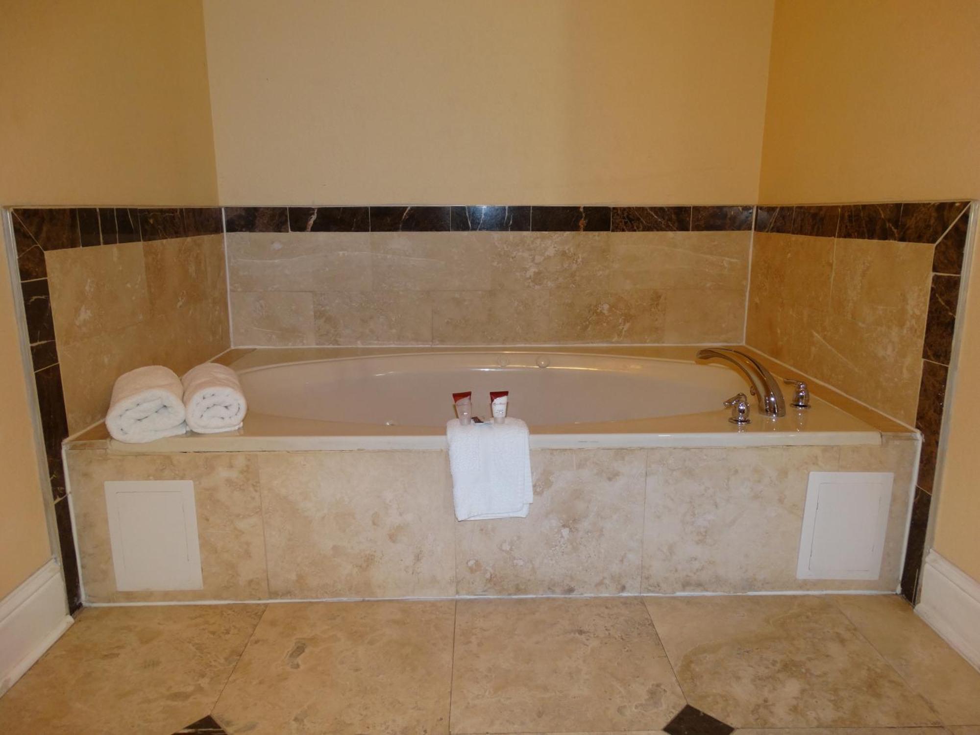 Regency Inn & Suites - Baytown Ruang foto
