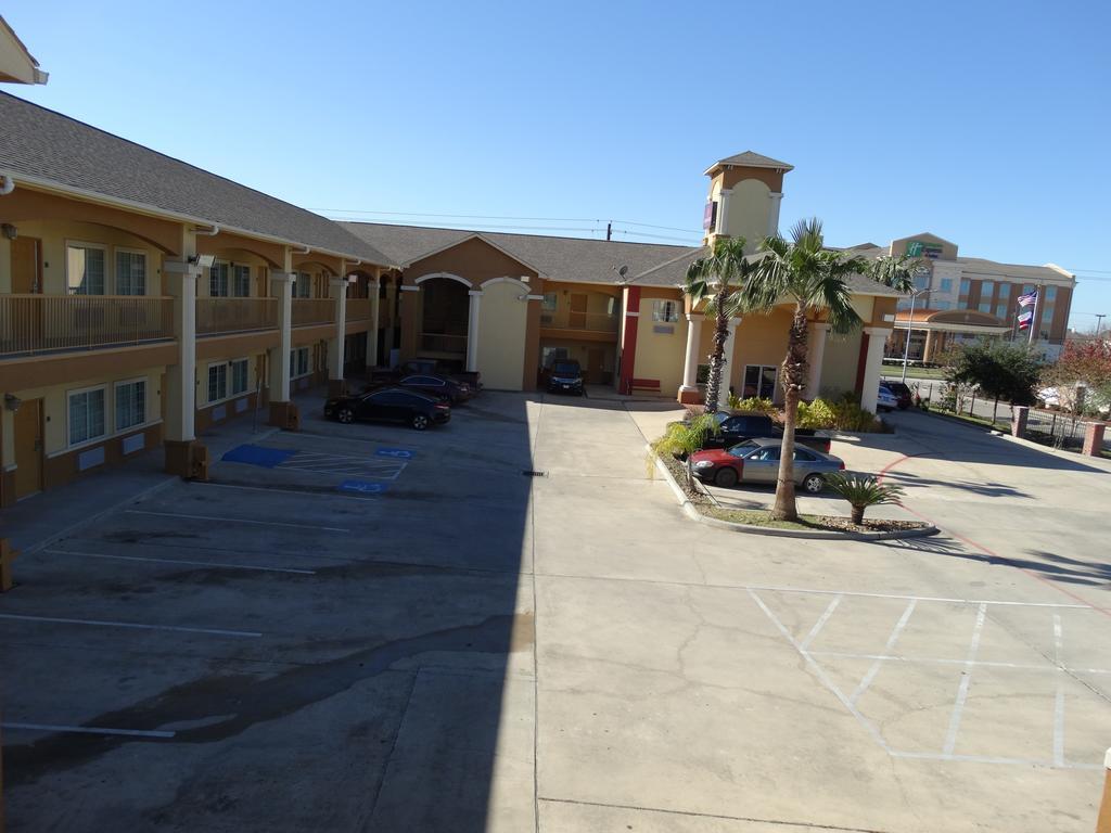Regency Inn & Suites - Baytown Bagian luar foto