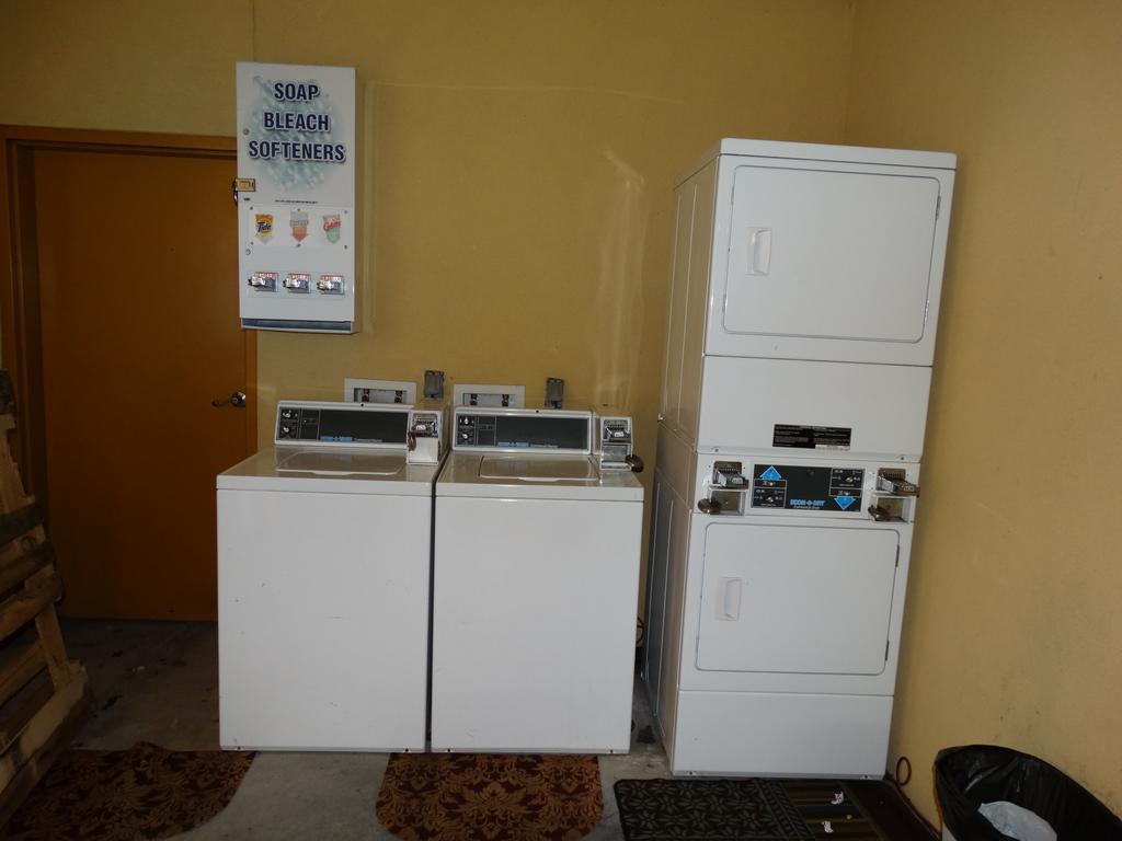Regency Inn & Suites - Baytown Bagian luar foto