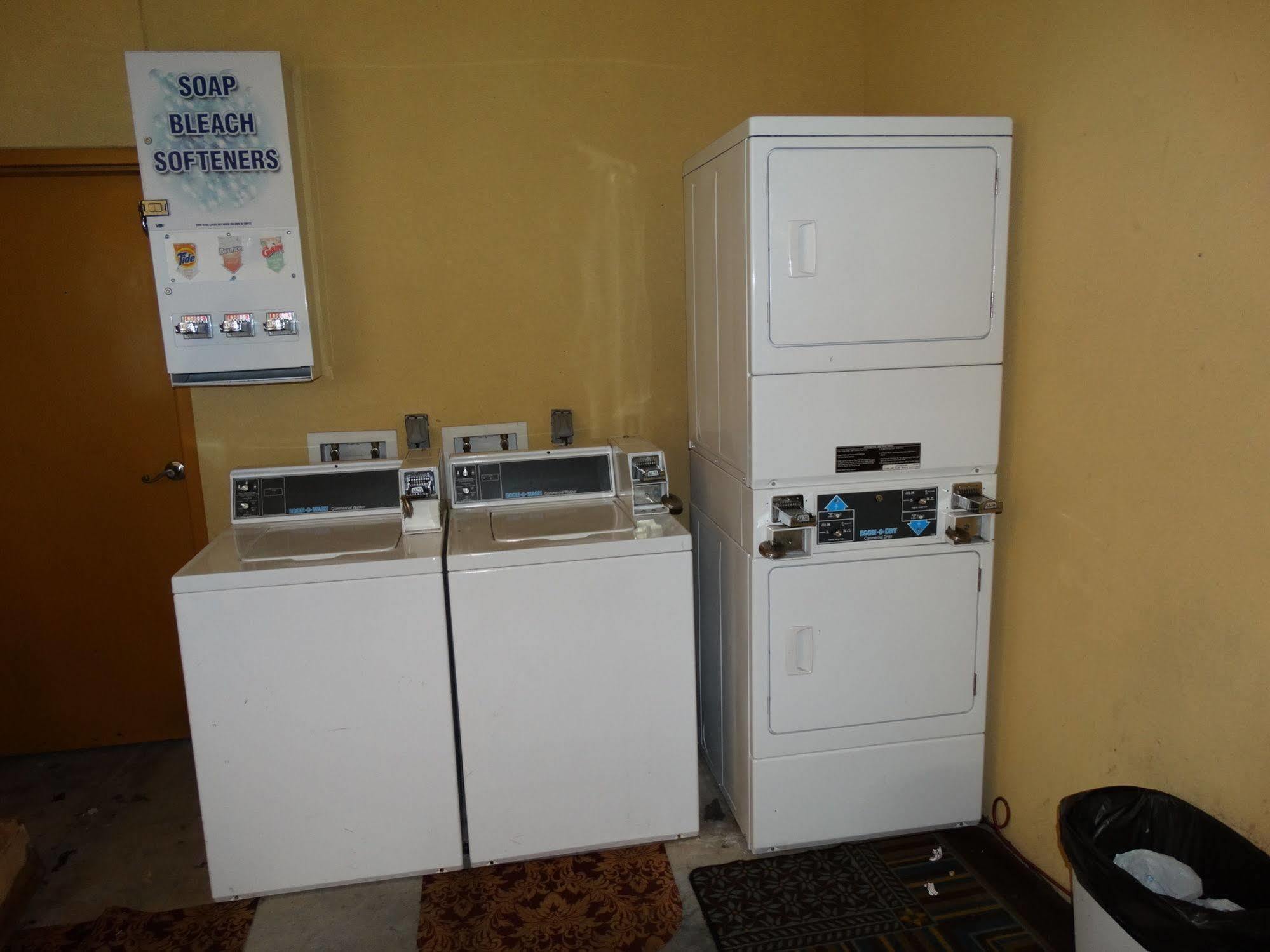 Regency Inn & Suites - Baytown Bagian luar foto