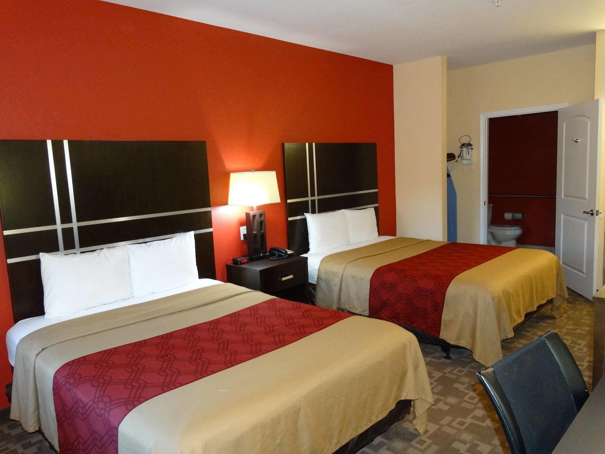 Regency Inn & Suites - Baytown Bagian luar foto