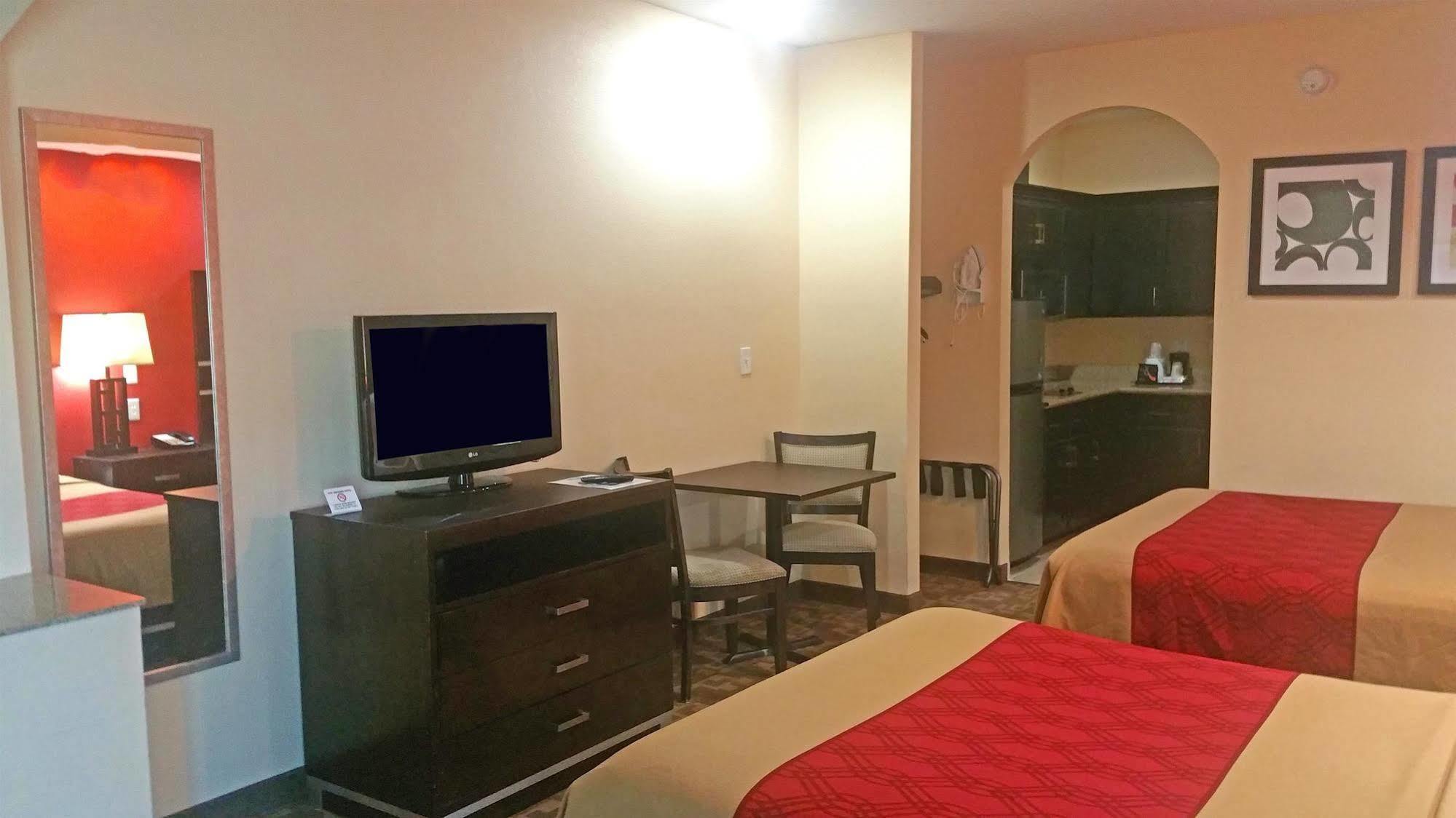 Regency Inn & Suites - Baytown Bagian luar foto