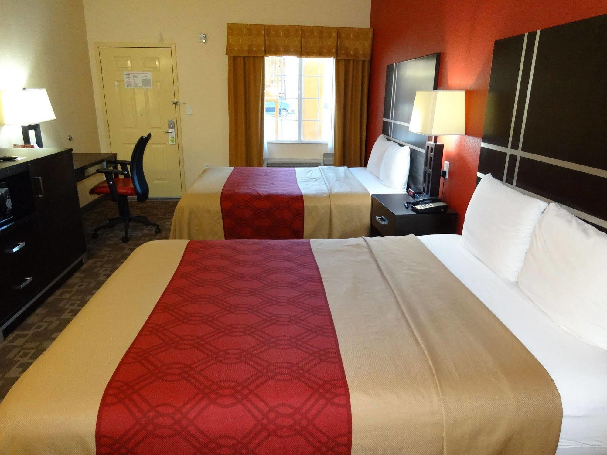 Regency Inn & Suites - Baytown Bagian luar foto