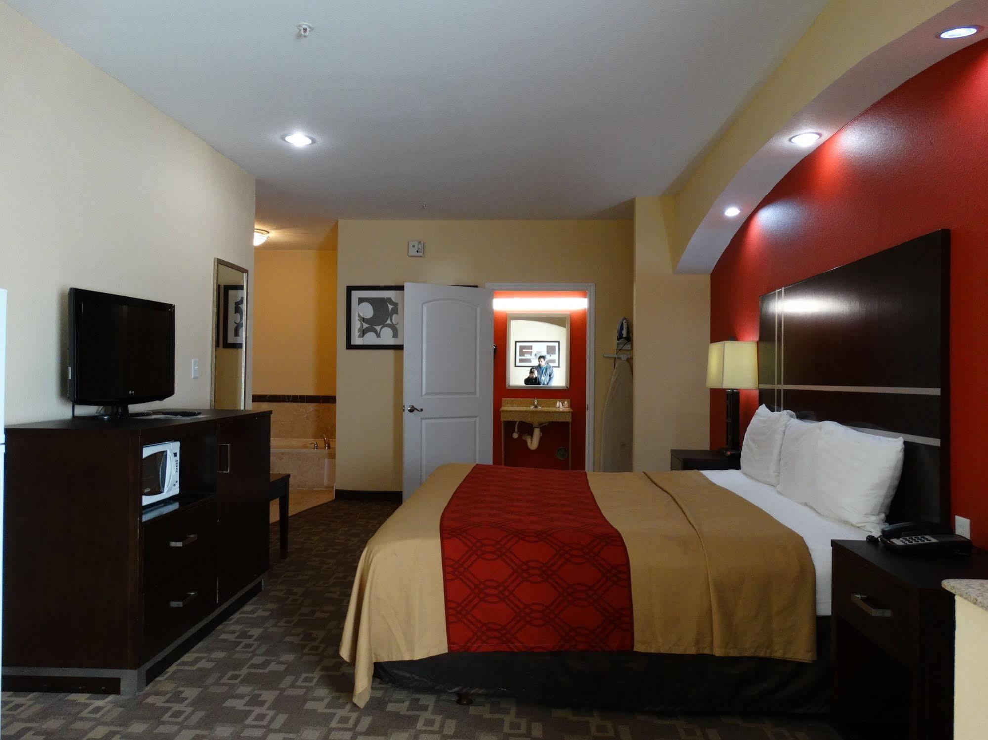 Regency Inn & Suites - Baytown Bagian luar foto