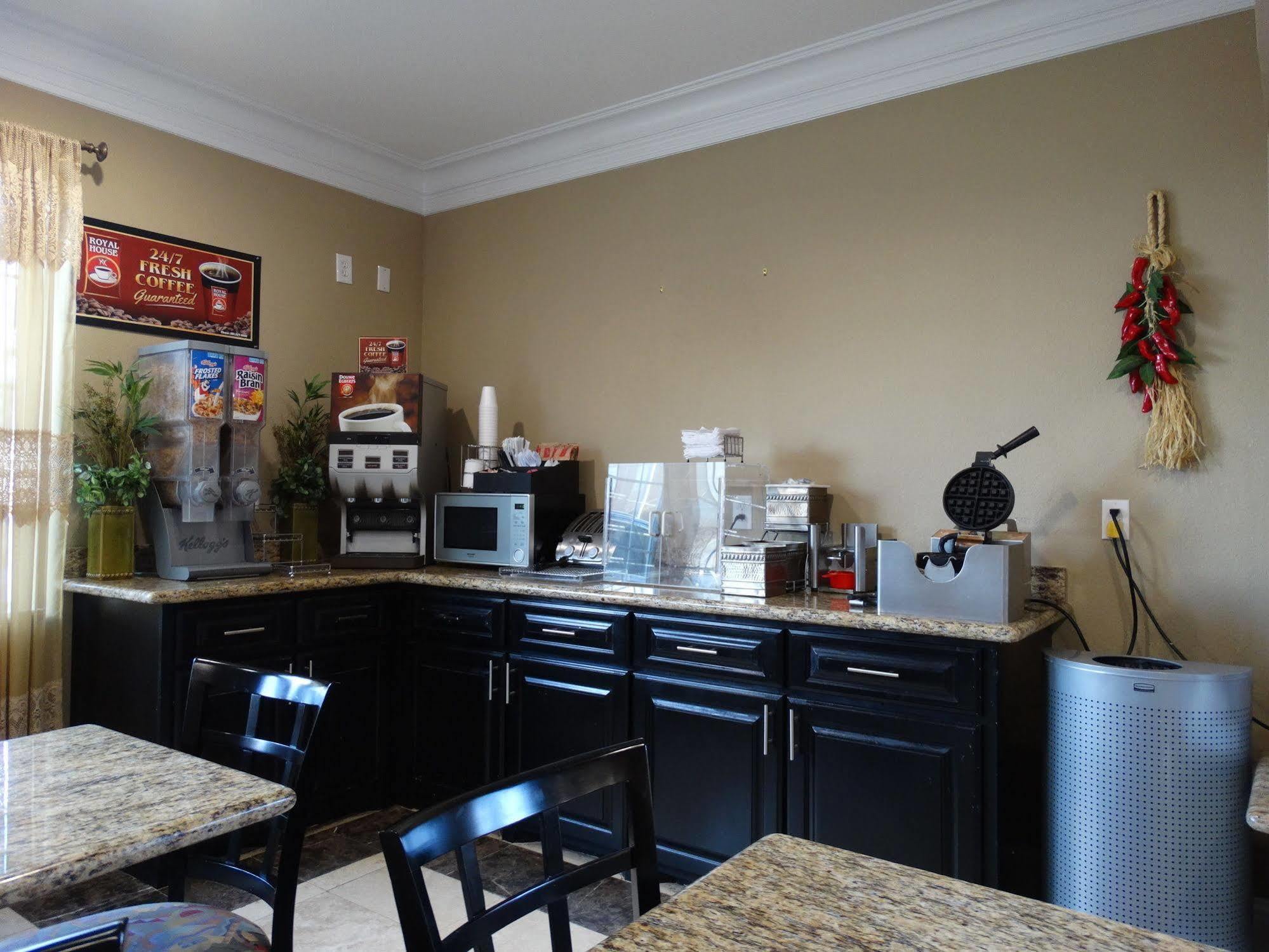 Regency Inn & Suites - Baytown Bagian luar foto
