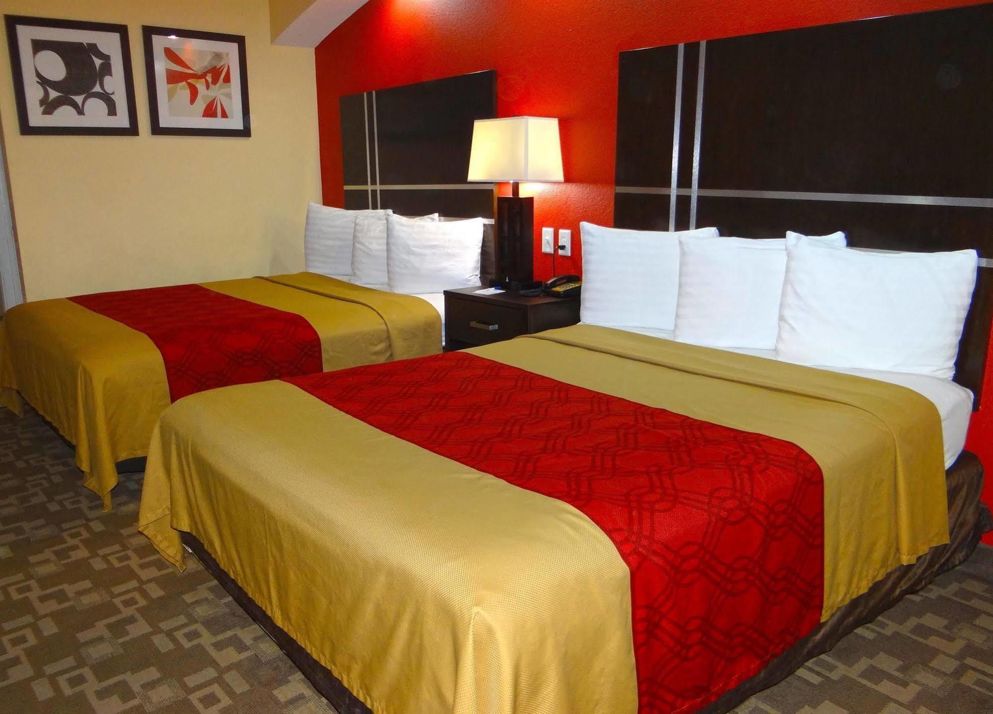 Regency Inn & Suites - Baytown Bagian luar foto