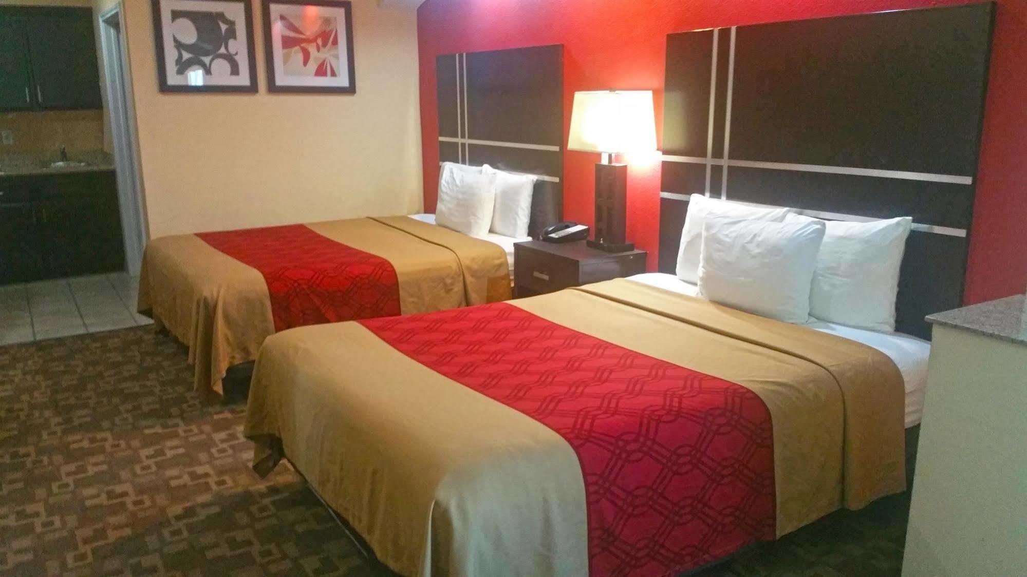 Regency Inn & Suites - Baytown Bagian luar foto