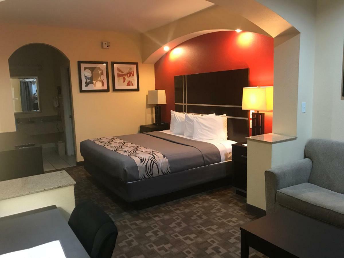 Regency Inn & Suites - Baytown Bagian luar foto