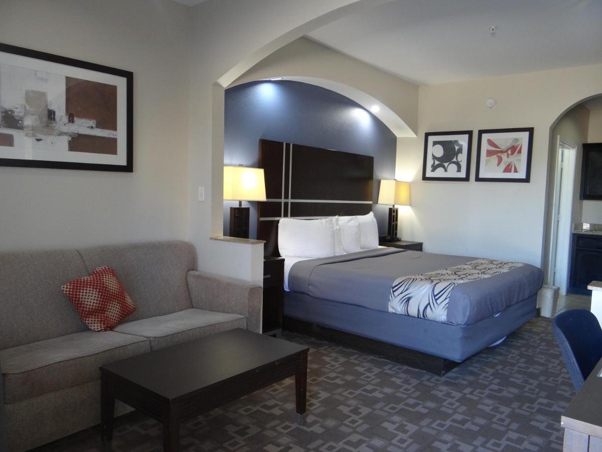 Regency Inn & Suites - Baytown Bagian luar foto