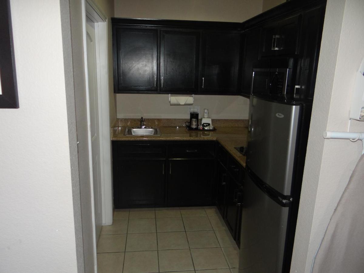 Regency Inn & Suites - Baytown Bagian luar foto